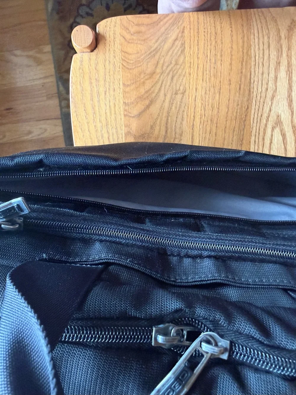 Ohio Men's Black Nylon Laptop/Messenger/Briefcase/Business Bag